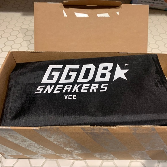 Golden Goose sneakers, women’s Size 5 (or 35) - Picture 5 of 6